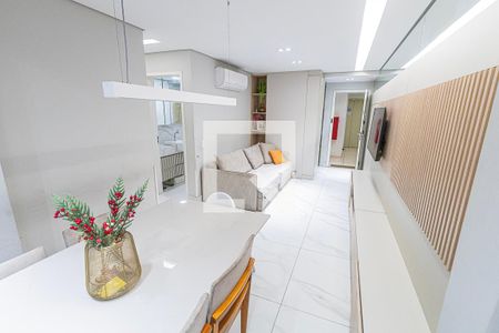 Sala de apartamento à venda com 3 quartos, 70m² em Planalto, Belo Horizonte