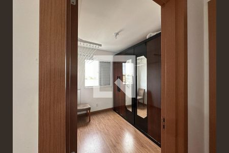 Quarto 1  de apartamento para alugar com 2 quartos, 46m² em Jardim California, Jacareí