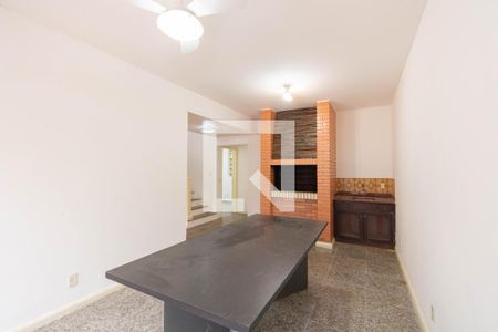 Casa para alugar com 4 quartos, 250m² em Centro, Canoas