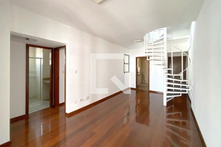 Sala de apartamento para alugar com 2 quartos, 150m² em Santo Antônio, Belo Horizonte