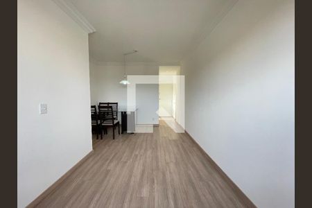 Sala de apartamento para alugar com 3 quartos, 60m² em Conjunto Promorar Raposo Tavares, São Paulo