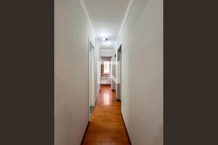 Corredor de apartamento à venda com 3 quartos, 78m² em Vila Gumercindo, São Paulo