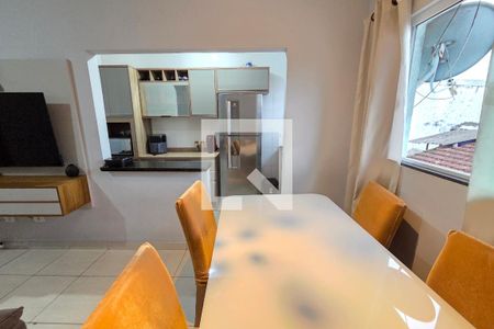 Sala de casa de condomínio para alugar com 2 quartos, 49m² em Vila Tupi, Praia Grande