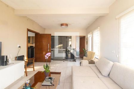 Sala de casa à venda com 3 quartos, 300m² em Sítio Cercado, Curitiba