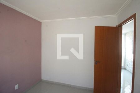 Quarto 1 de apartamento para alugar com 2 quartos, 40m² em Jardim Alvorada, Nova Iguaçu
