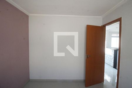 Quarto 1 de apartamento para alugar com 2 quartos, 40m² em Jardim Alvorada, Nova Iguaçu