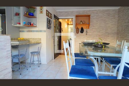 Sala de Jantar e cozinha  de casa à venda com 3 quartos, 227m² em Jardim Itu, Porto Alegre