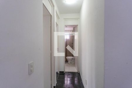 Corredor  de apartamento para alugar com 2 quartos, 48m² em Jardim Gazuza, Diadema