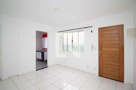Sala de apartamento para alugar com 2 quartos, 50m² em Jardim Flor da Montanha, Guarulhos