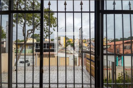 Sala - Janela de casa para alugar com 2 quartos, 200m² em Vila Zat, São Paulo