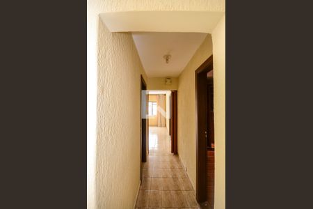 Corredor de casa para alugar com 2 quartos, 200m² em Vila Zat, São Paulo