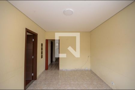 Sala de casa para alugar com 2 quartos, 200m² em Vila Zat, São Paulo