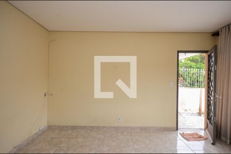 Sala de casa para alugar com 2 quartos, 200m² em Vila Zat, São Paulo