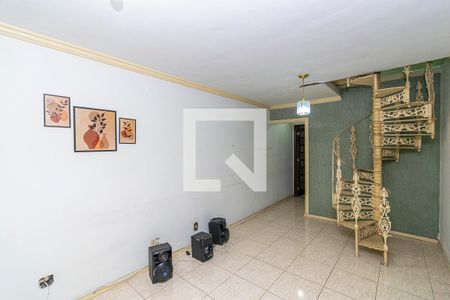 Sala de casa de condomínio à venda com 3 quartos, 70m² em Irajá, Rio de Janeiro
