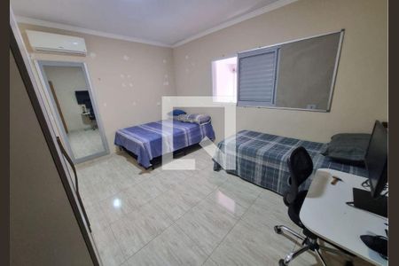 Casa à venda com 3 quartos, 215m² em Jardim Climax, São Paulo