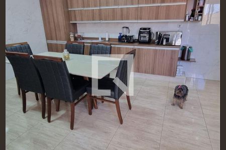 Casa à venda com 3 quartos, 215m² em Jardim Climax, São Paulo