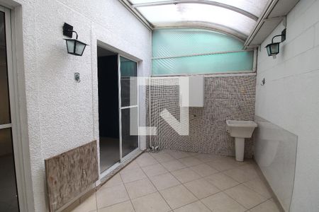 Quintal de casa de condomínio à venda com 3 quartos, 120m² em Jardim das Esmeraldas, São Paulo
