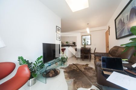 Sala de TV de apartamento à venda com 3 quartos, 88m² em Vila da Serra, Nova Lima