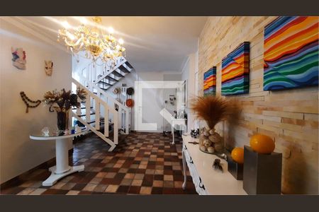 Casa à venda com 4 quartos, 320m² em Jardim Marajoara, São Paulo