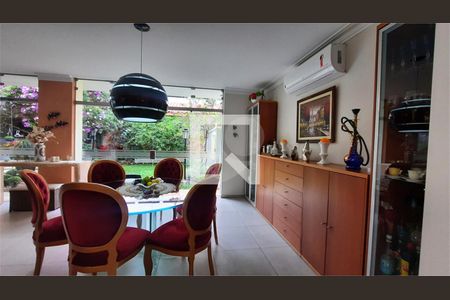 Casa à venda com 4 quartos, 320m² em Jardim Marajoara, São Paulo