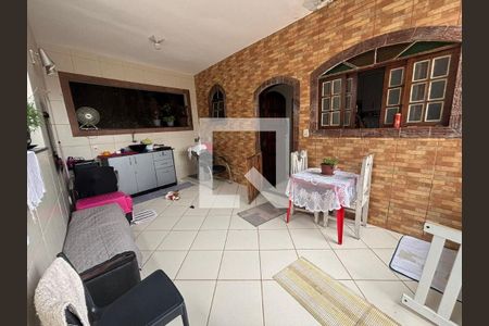 Casa à venda com 3 quartos, 96m² em Engenhoca, Niterói