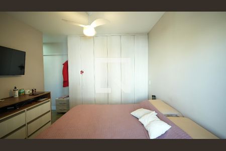 Quarto Suite 1 de apartamento à venda com 2 quartos, 75m² em Jardim Bela Vista, Santo André