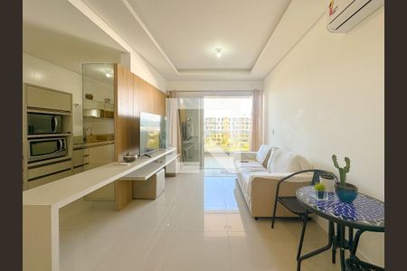 Sala de TV de apartamento para alugar com 2 quartos, 90m² em Jurerê Internacional, Florianópolis