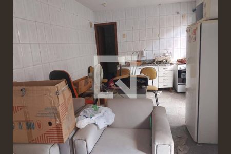 Casa à venda com 7 quartos, 300m² em Sagrada Família, Belo Horizonte