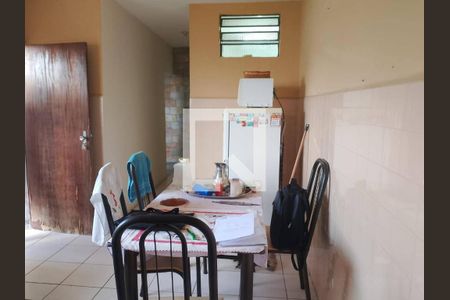 Casa à venda com 7 quartos, 300m² em Sagrada Família, Belo Horizonte