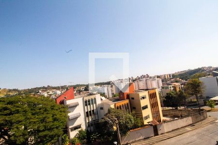 Vista da sala  de apartamento à venda com 4 quartos, 134m² em Conjunto California, Belo Horizonte