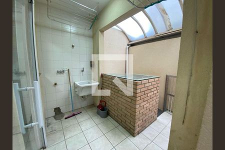 Casa à venda com 3 quartos, 144m² em Jardim Maria Duarte, São Paulo