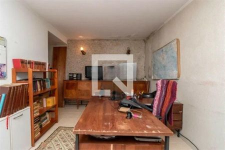 Casa à venda com 4 quartos, 420m² em Jardim Nossa Senhora Aparecida, São Paulo