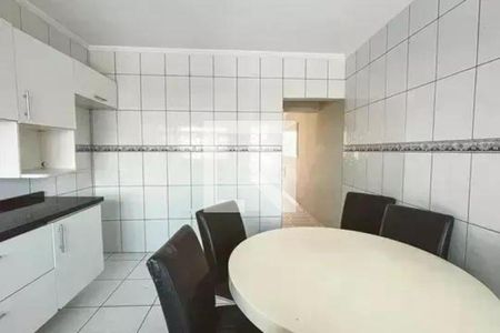 Casa à venda com 3 quartos, 240m² em Vila Romero, São Paulo