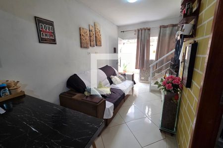 Casa de Condomínio para alugar com 2 quartos, 85m² em Nova Mirim, Praia Grande
