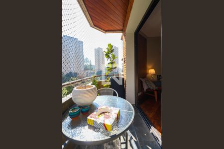 Apartamento para alugar com 4 quartos, 120m² em Jardim Ampliacao, São Paulo