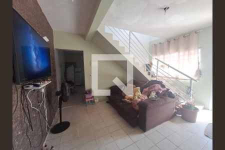 Sala de casa para alugar com 2 quartos, 80m² em Vila Urupes, Suzano