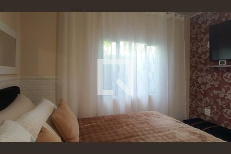 Casa à venda com 2 quartos, 80m² em Vila Nova, Porto Alegre