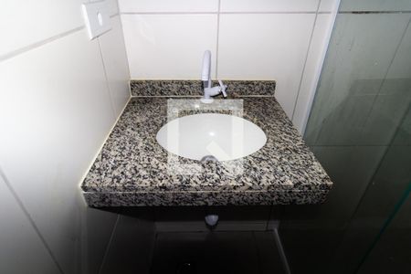 Banheiro de apartamento para alugar com 1 quarto, 30m² em Vila Formosa, São Paulo