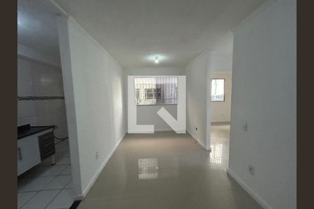 Sala de apartamento para alugar com 2 quartos, 45m² em Água Santa, Rio de Janeiro