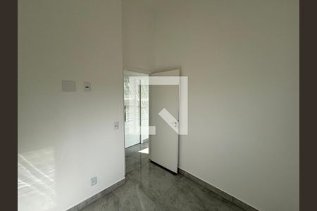 Quarto 1 de apartamento para alugar com 2 quartos, 44m² em Jardim Maringa, São Paulo