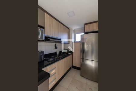 Sala/Cozinha/Área de Serviço  de apartamento à venda com 2 quartos, 52m² em Jardim Santa Teresinha, São Paulo