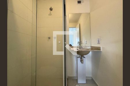 Banheiro de kitnet/studio para alugar com 1 quarto, 37m² em Presidente Altino, Osasco