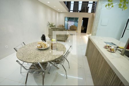 Casa à venda com 3 quartos, 360m² em Jardim Balneario Meia Ponte, Goiânia
