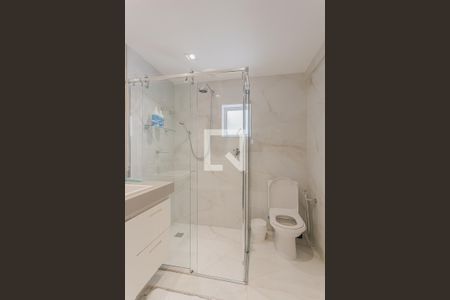Banheiro da Suíte 1 de apartamento à venda com 3 quartos, 220m² em Jardim Paulista, São Paulo