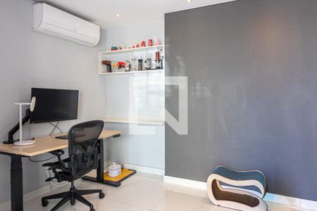 Sala de apartamento à venda com 2 quartos, 70m² em Vila Olímpia, São Paulo