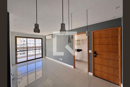 Sala de apartamento para alugar com 3 quartos, 85m² em Recreio dos Bandeirantes, Rio de Janeiro