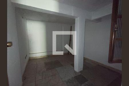 Sala de casa de condomínio para alugar com 4 quartos, 214m² em Rio do Ouro, São Gonçalo