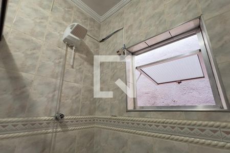 Banheiro de casa para alugar com 1 quarto, 60m² em Jardim Paraventi, Guarulhos