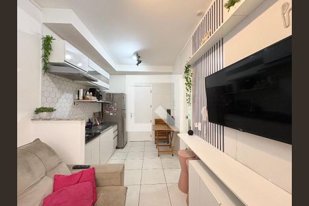 Sala de apartamento para alugar com 1 quarto, 38m² em Vila Palmeiras, São Paulo