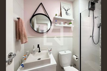 Banheiro  de apartamento para alugar com 1 quarto, 38m² em Vila Palmeiras, São Paulo